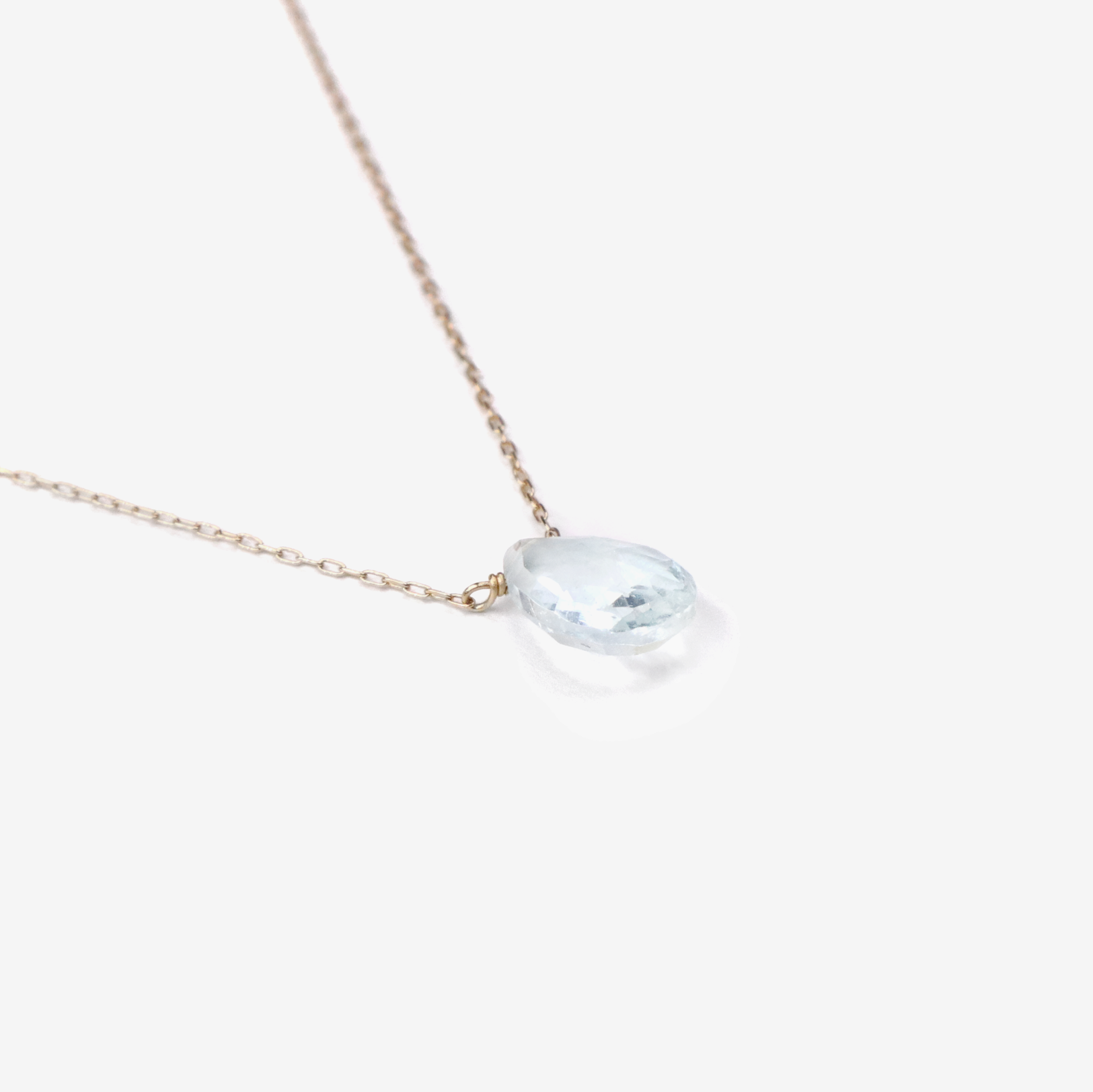カラーストーンのアクアマリンの10金の40㎝ネックレス