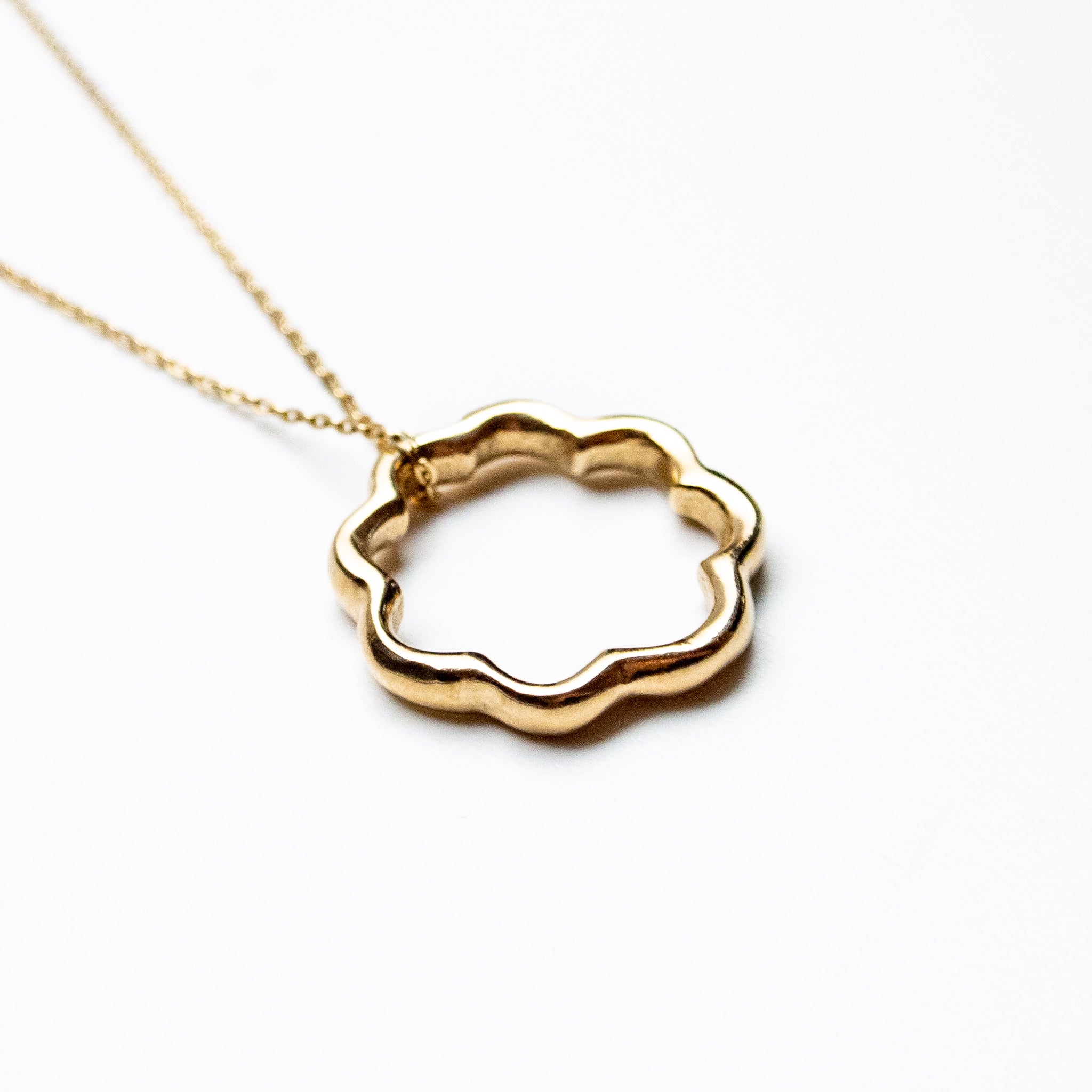 ミモザのワントップのツヤ感のある10金ピンクゴールドネックレス