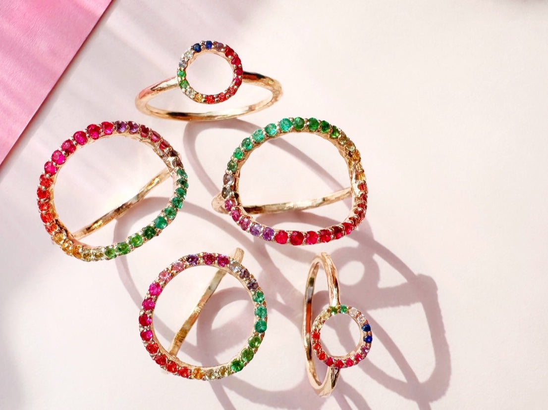 光を纏う、色の記憶　「Glitter」