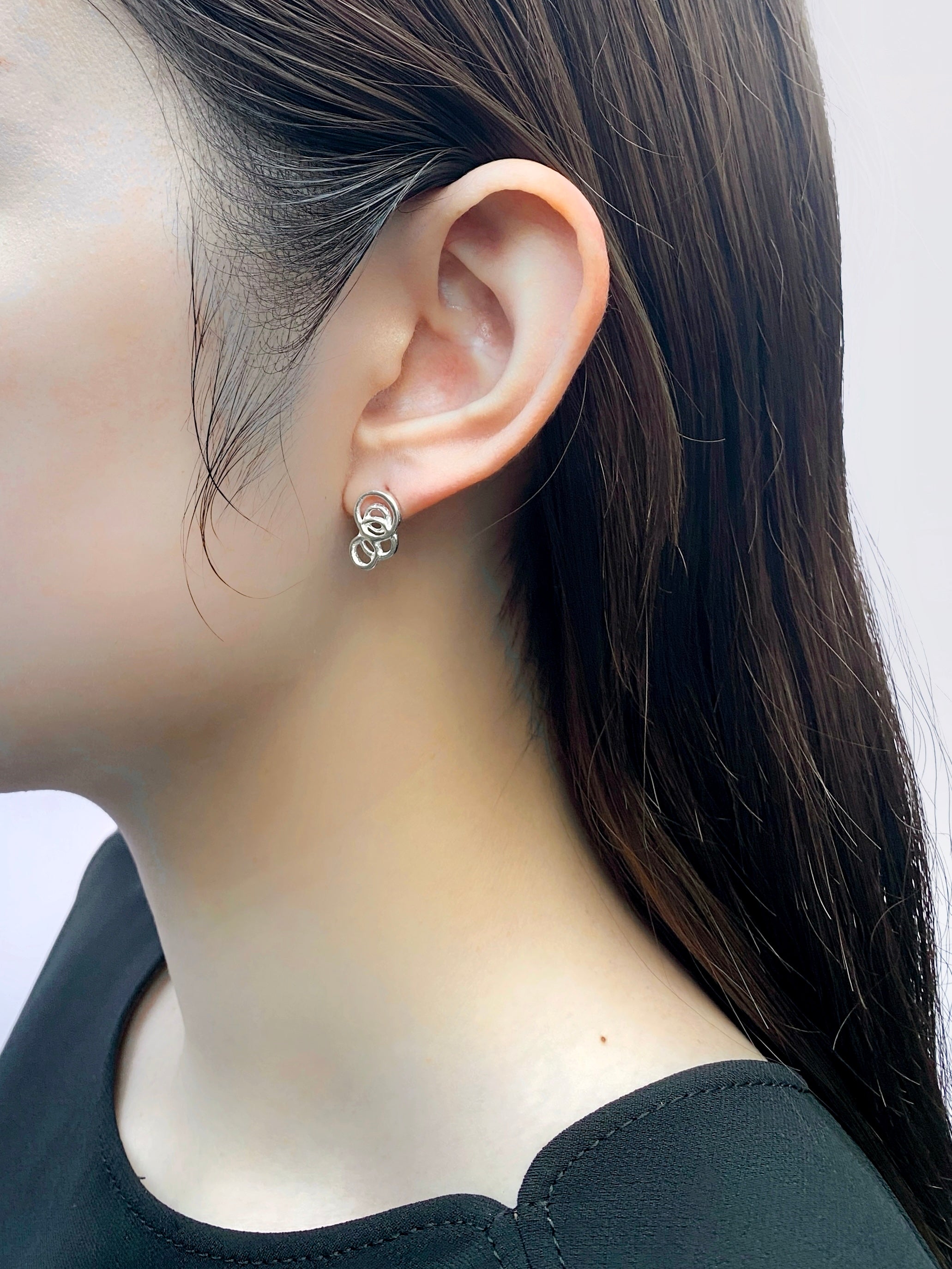 スパングル ピアス S／シルバー