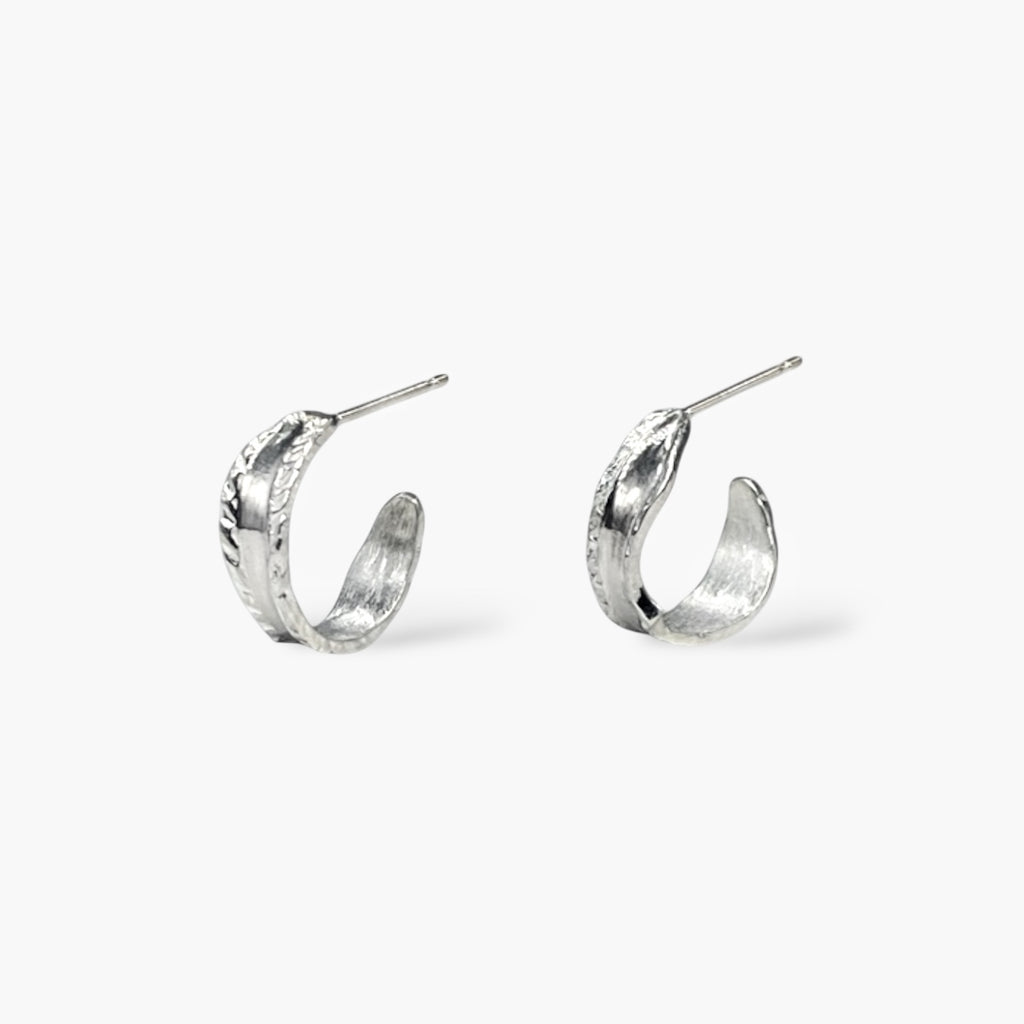 KAORU(カオル)公式｜スパングルピアス S シルバー – KAORU Online Store